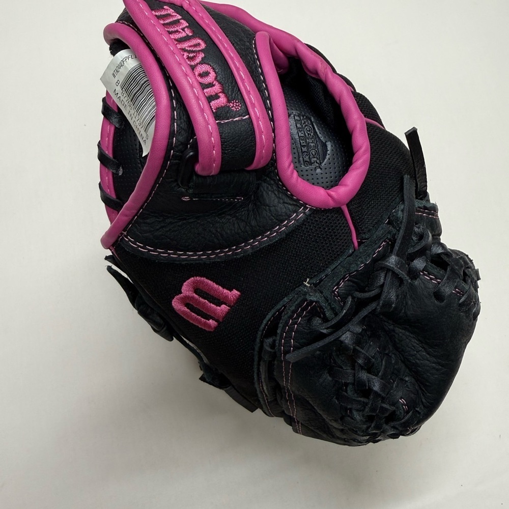 Wilson Fastpitch Glove in Black and Pink